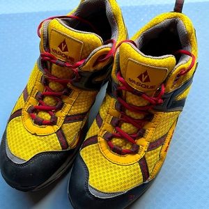 Size 11.5 VASQUE Trail Shoes (Great Shape)